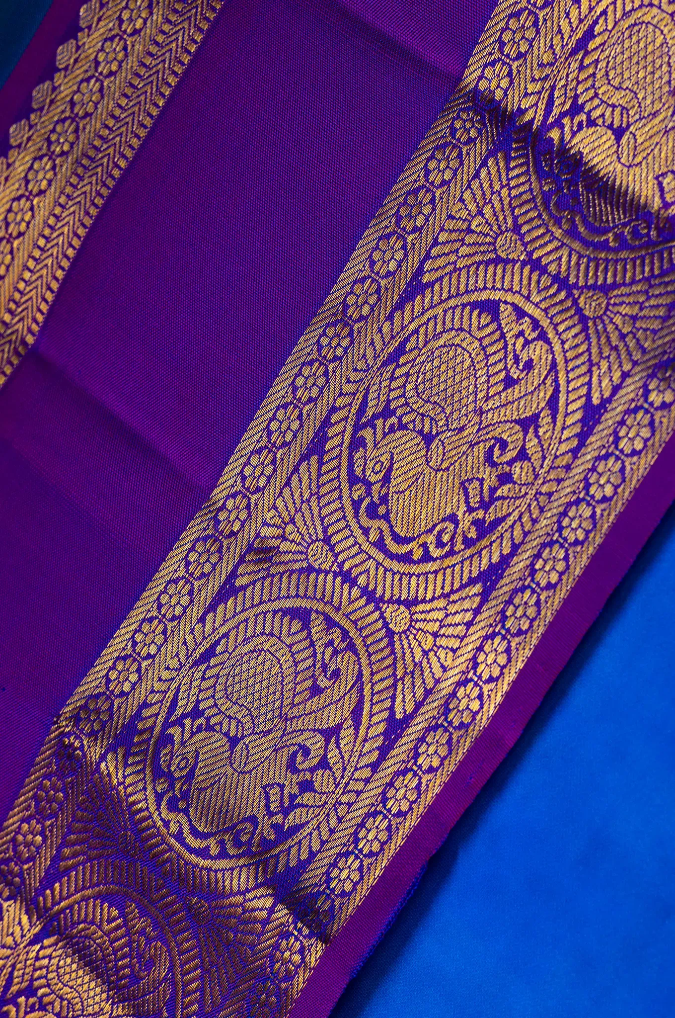 Arani Peacock Colour